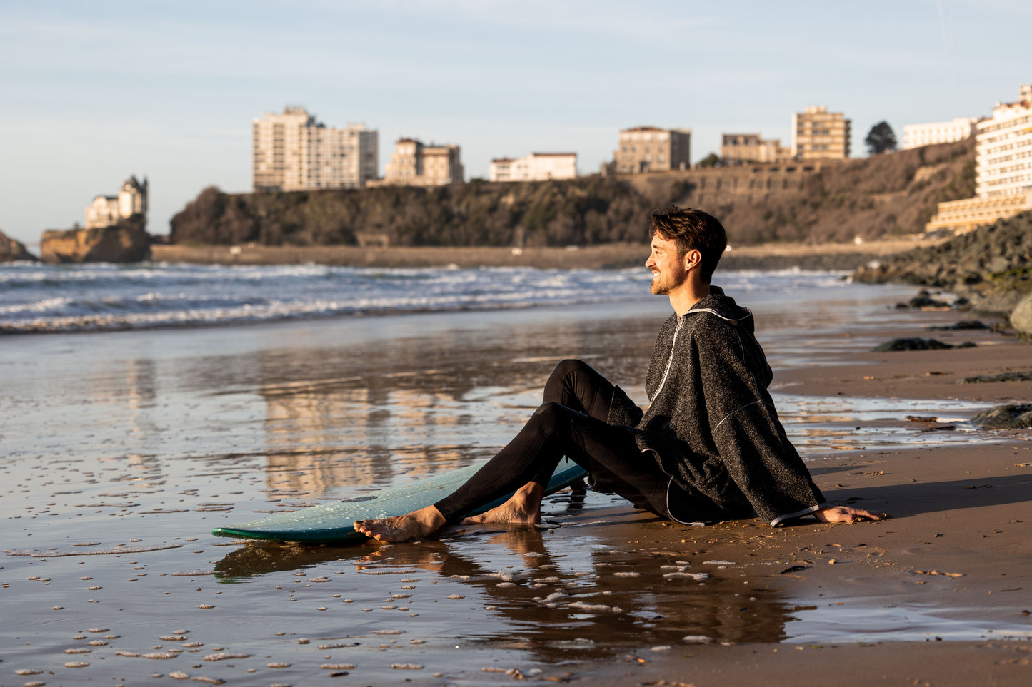 Moroccan Beach Poncho - Dark Gray Edition