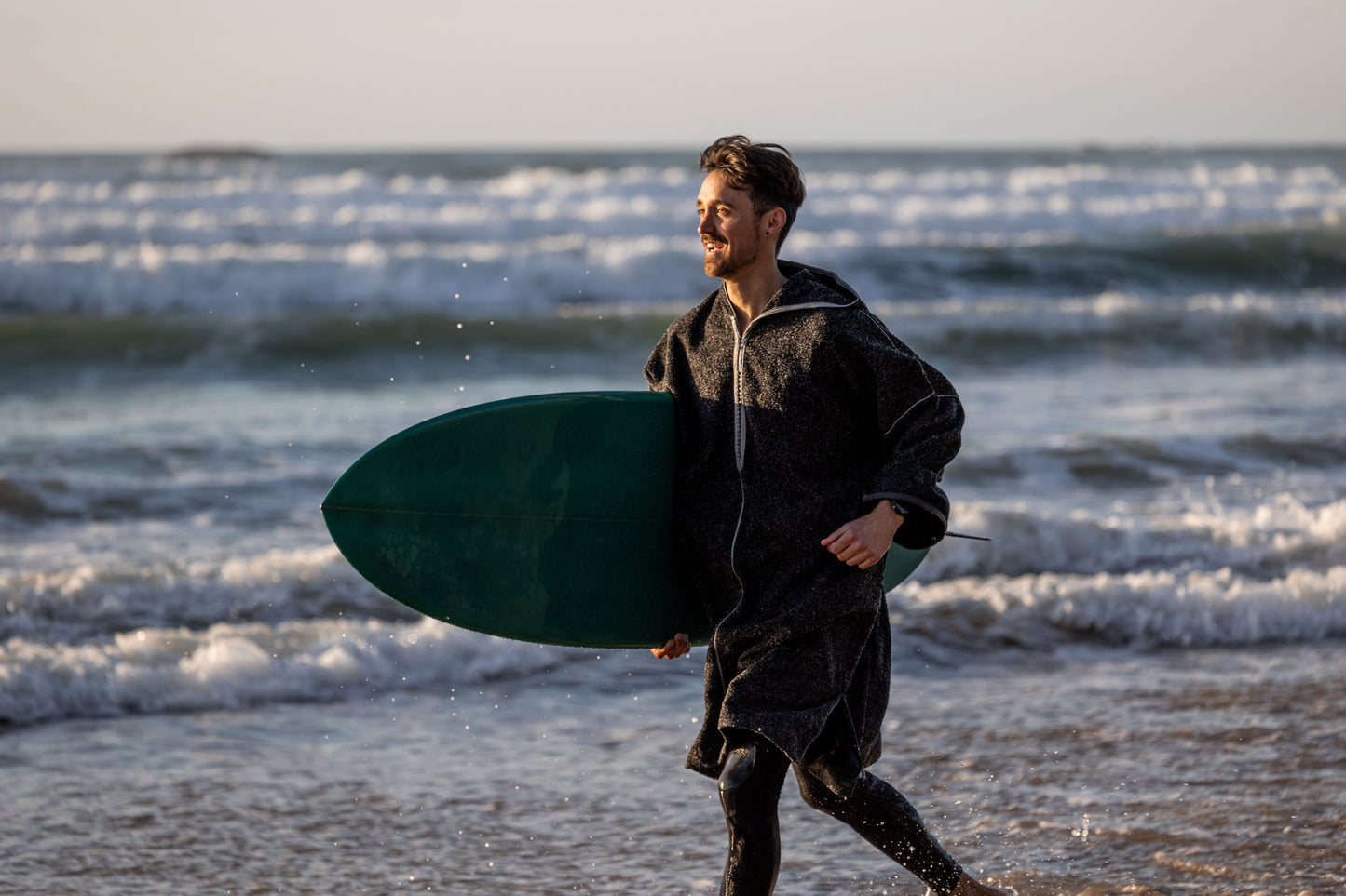 Moroccan Beach Poncho - Dark Gray Edition